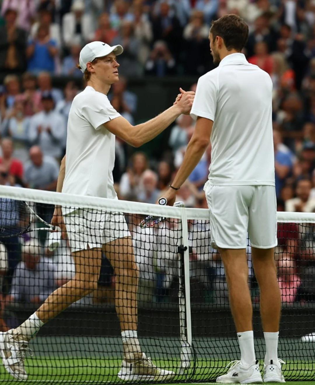 英国网球队翻盘日本网球队，梅德韦杰夫送出助攻的简单介绍