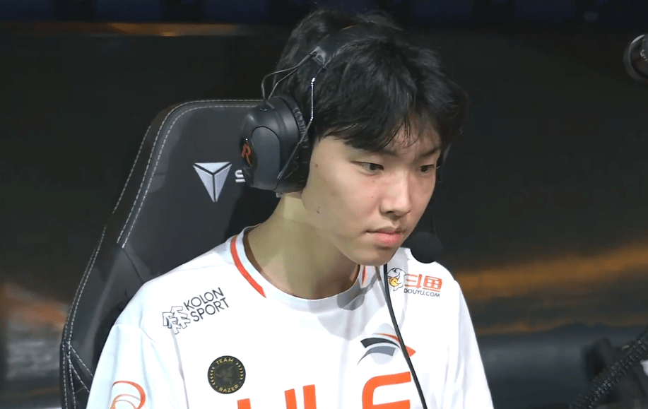 PSG横扫WBG,Deft极限生还后反打宿命之战小组赛,锁定晋级资格的简单介绍 PSG横扫WBG,Deft极限生还后反打宿命之战小组赛,锁定晋级资格的简单介绍