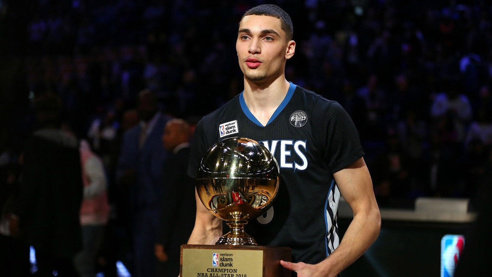 当个人英雄主义遭遇团队洪流，格列兹曼的孤胆与拜仁的碾压，现代足球的两种生存法则